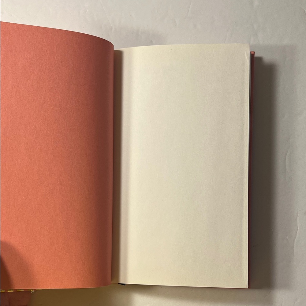 Gucci Coral and Gold Decorative Notebook - Picture 3 of 10
